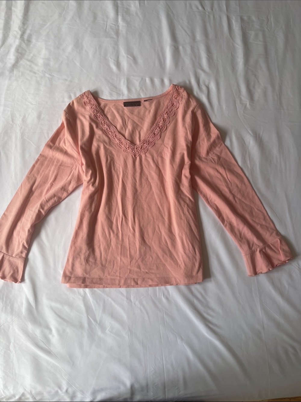 Women's V-Neck Long Sleeve Top in Peach